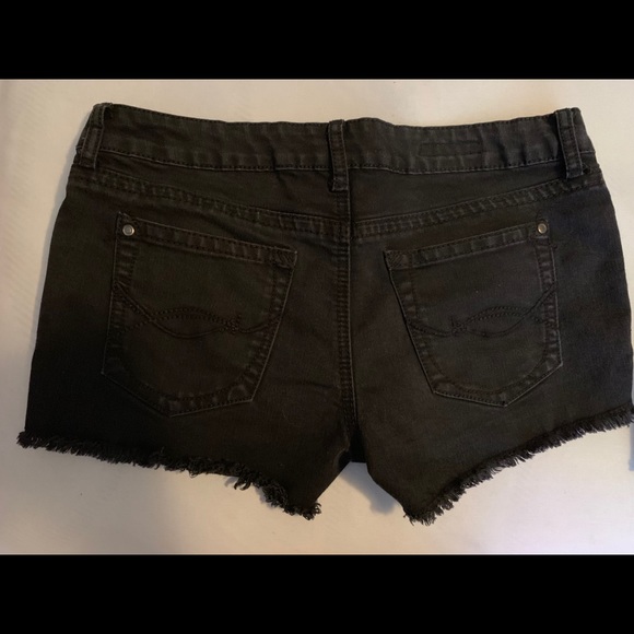 3 pairs of new shorts - Picture 2 of 6